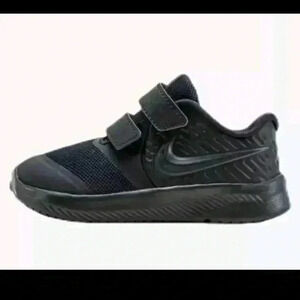 Nike Boys Black Star Runner 2 Grade SchoolShoe 9C